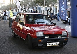 Vehículo asistente a la concentración de clásicos