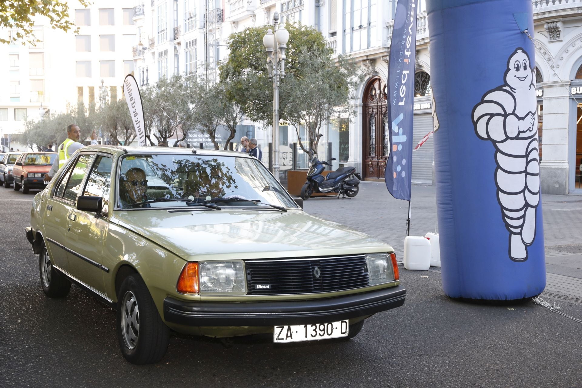 Búscate entre los participantes de Valladolid Motor Vintage (8/12)