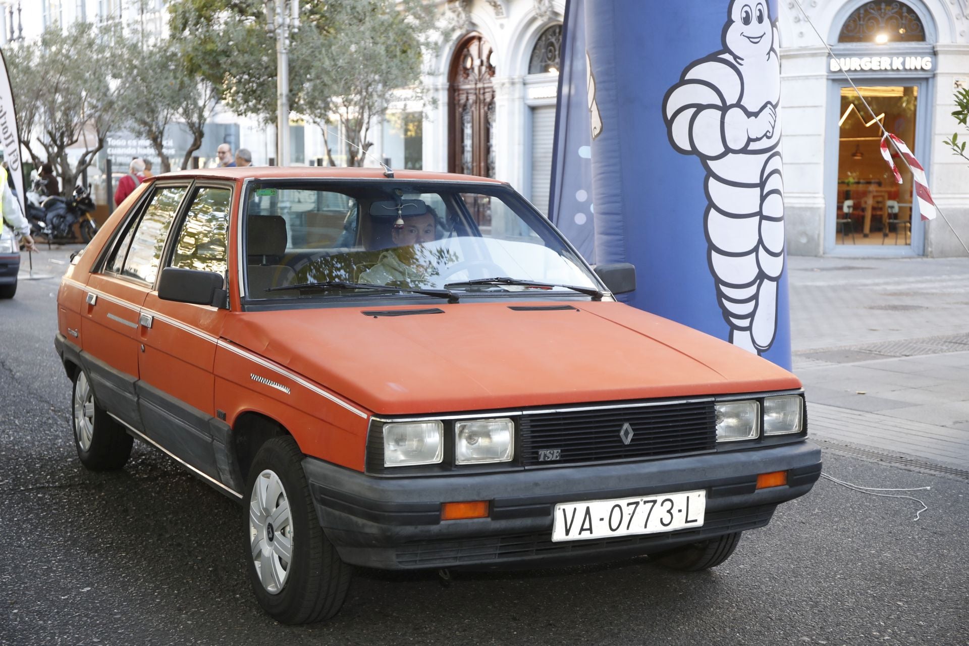 Búscate entre los participantes de Valladolid Motor Vintage (8/12)