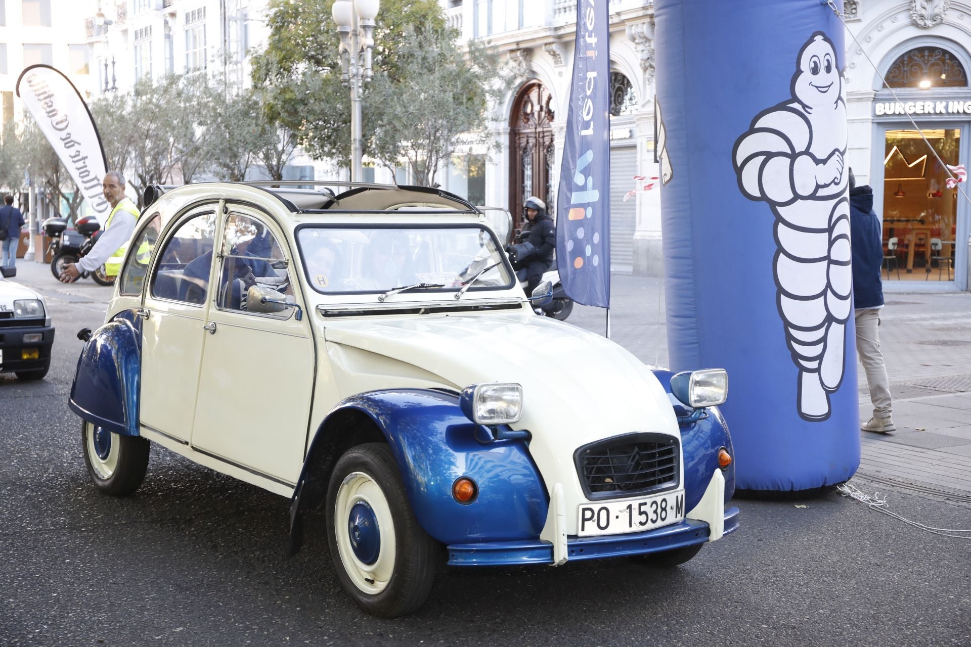 Búscate entre los participantes de Valladolid Motor Vintage (9/12)