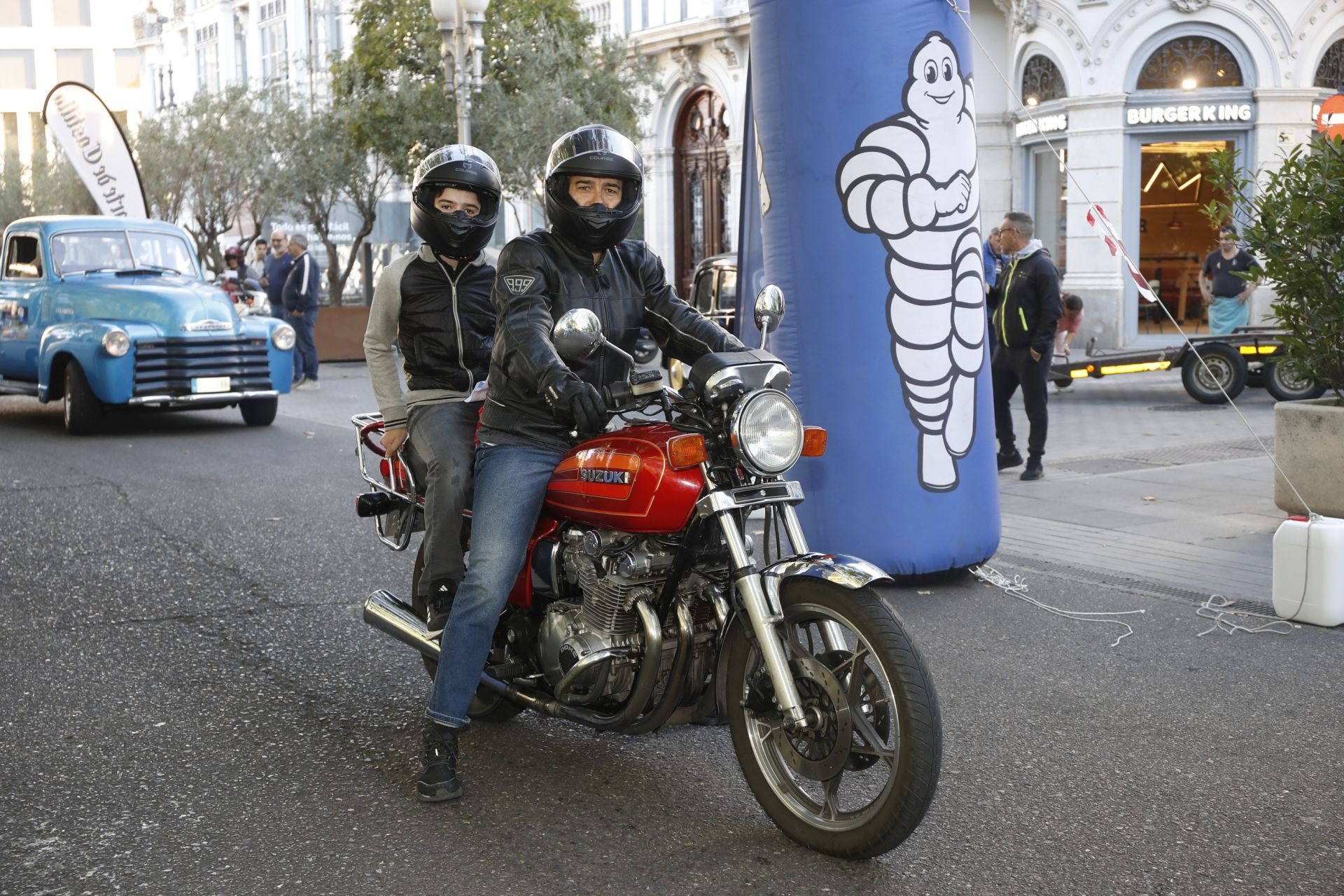 Búscate entre los participantes de Valladolid Motor Vintage (11/12)