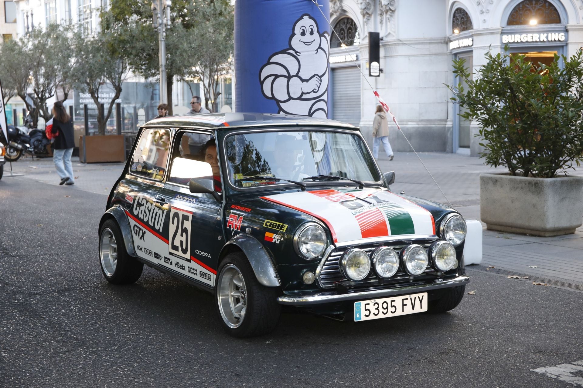 Búscate entre los participantes del Valladolid Motor Vintage (4/12)
