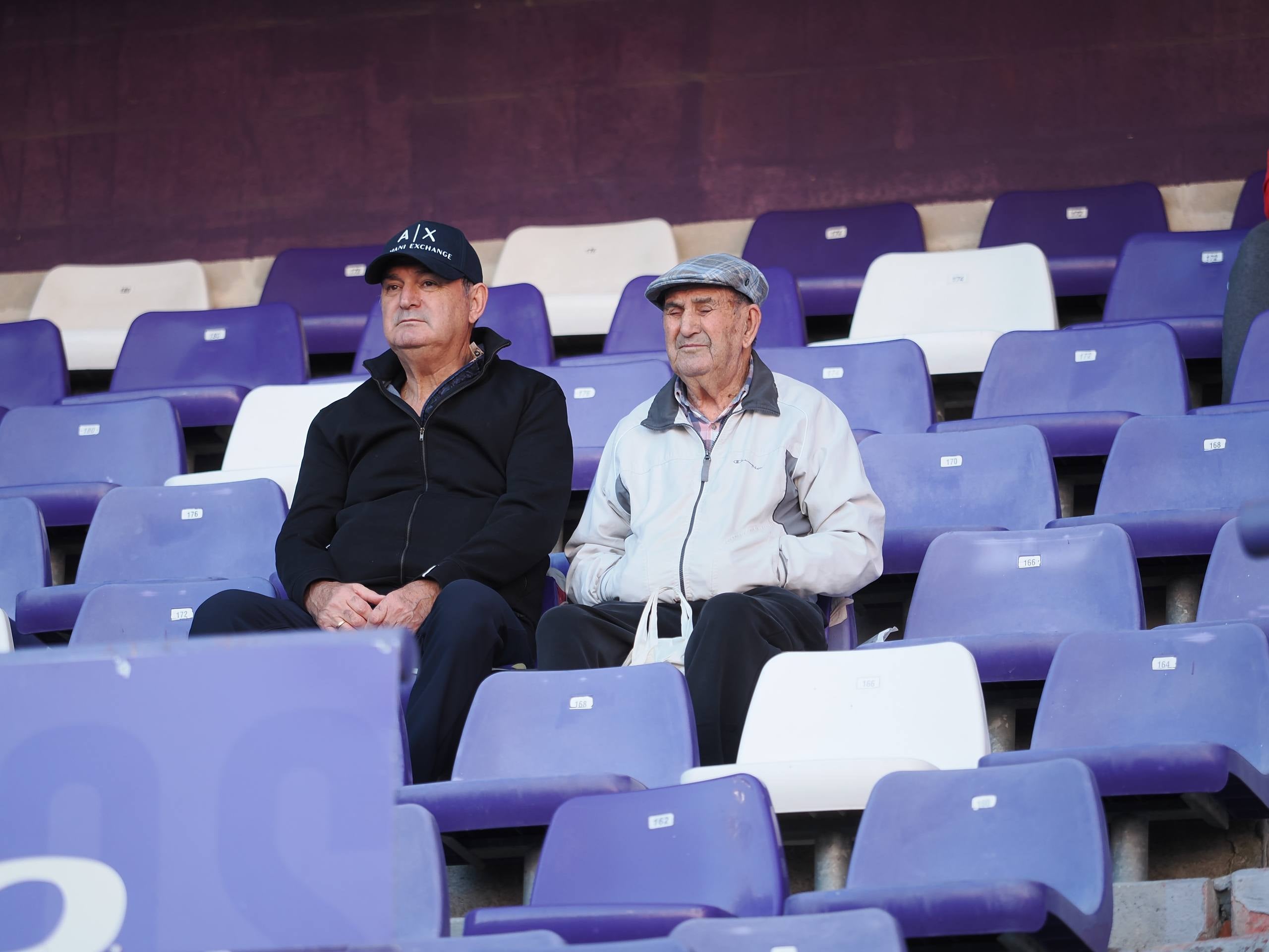 Búscate en la grada del José Zorrilla (1/4)