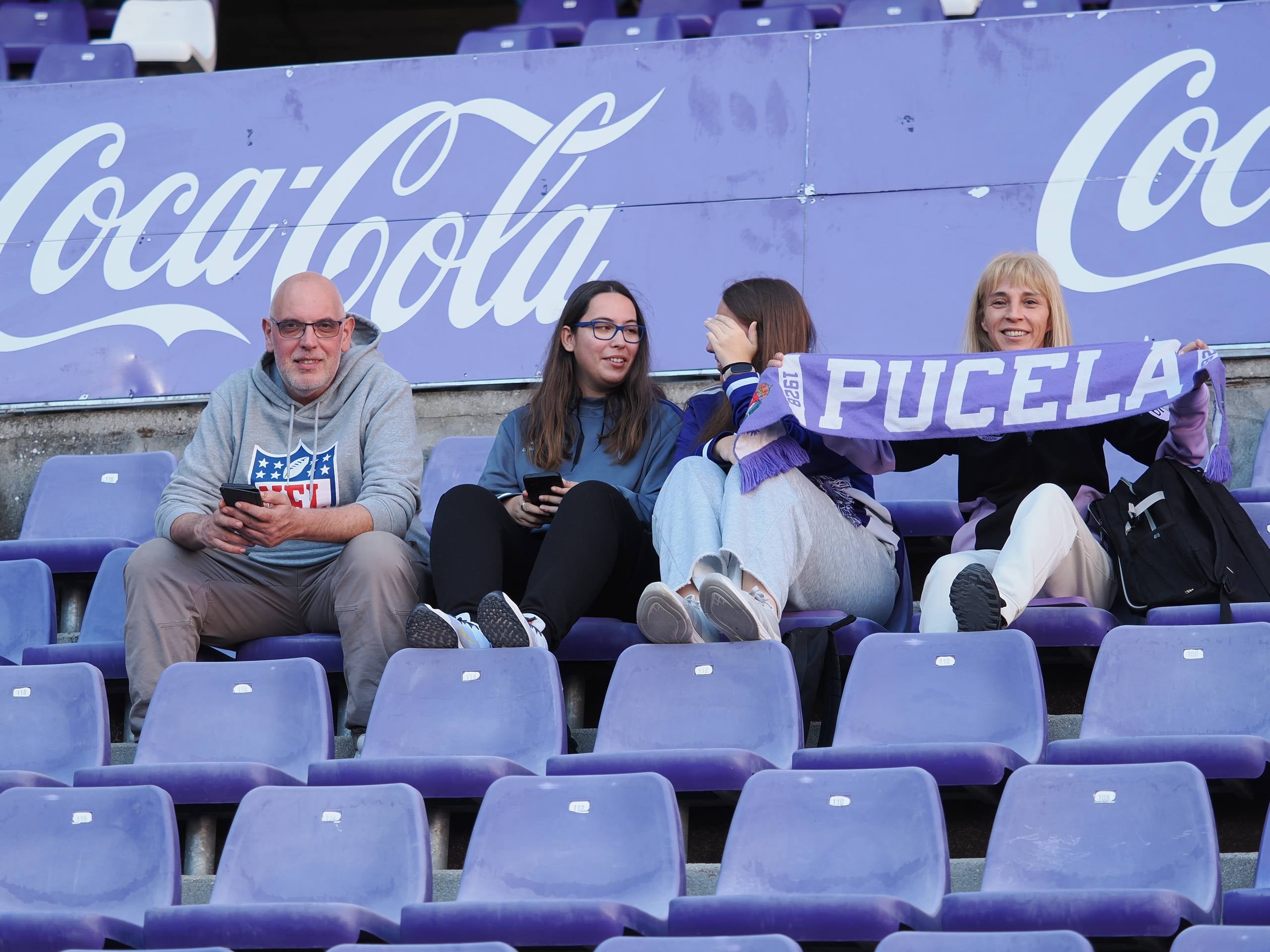 Búscate en la grada del José Zorrilla (1/4)