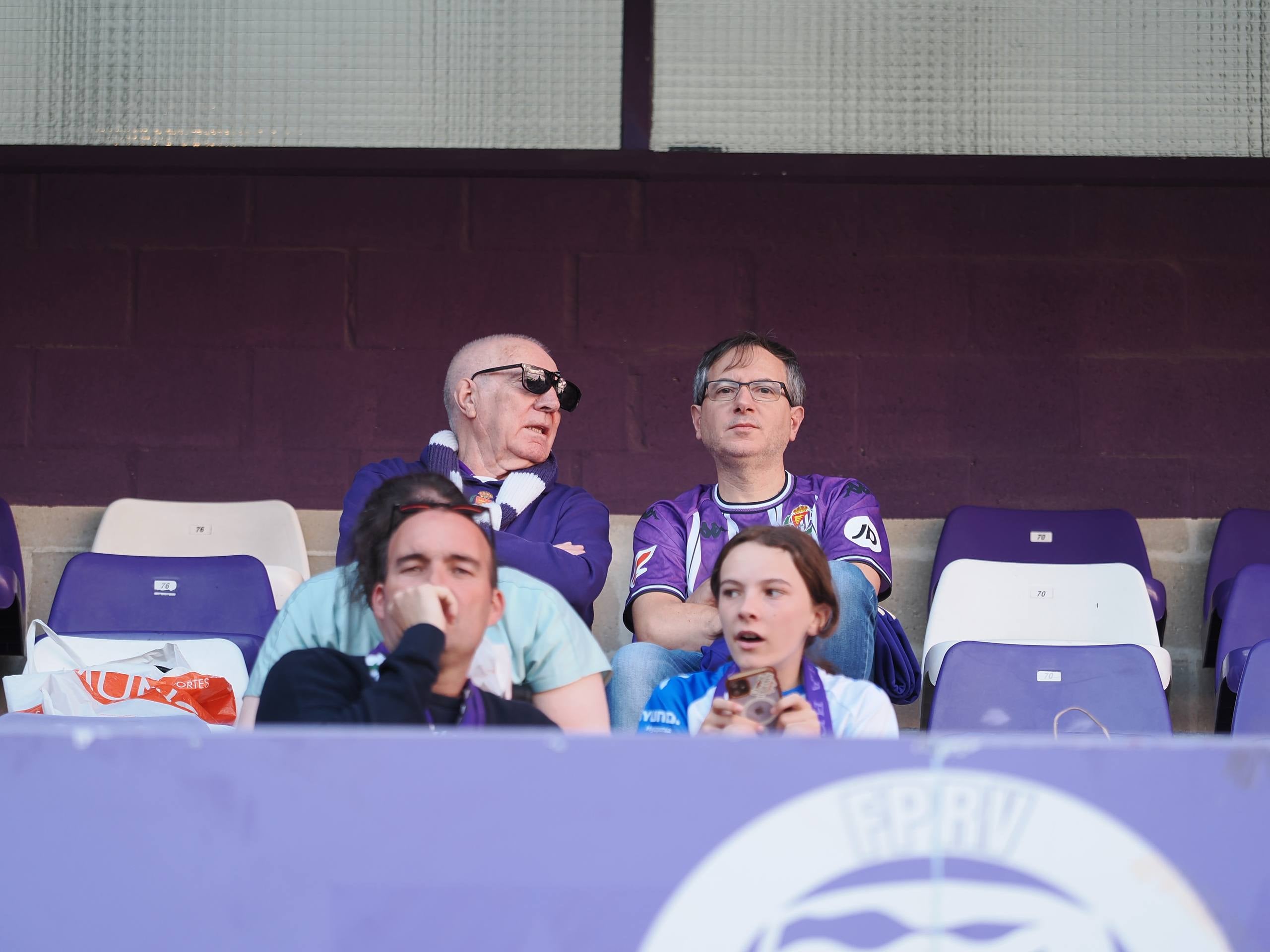 Búscate en la grada del José Zorrilla (1/4)