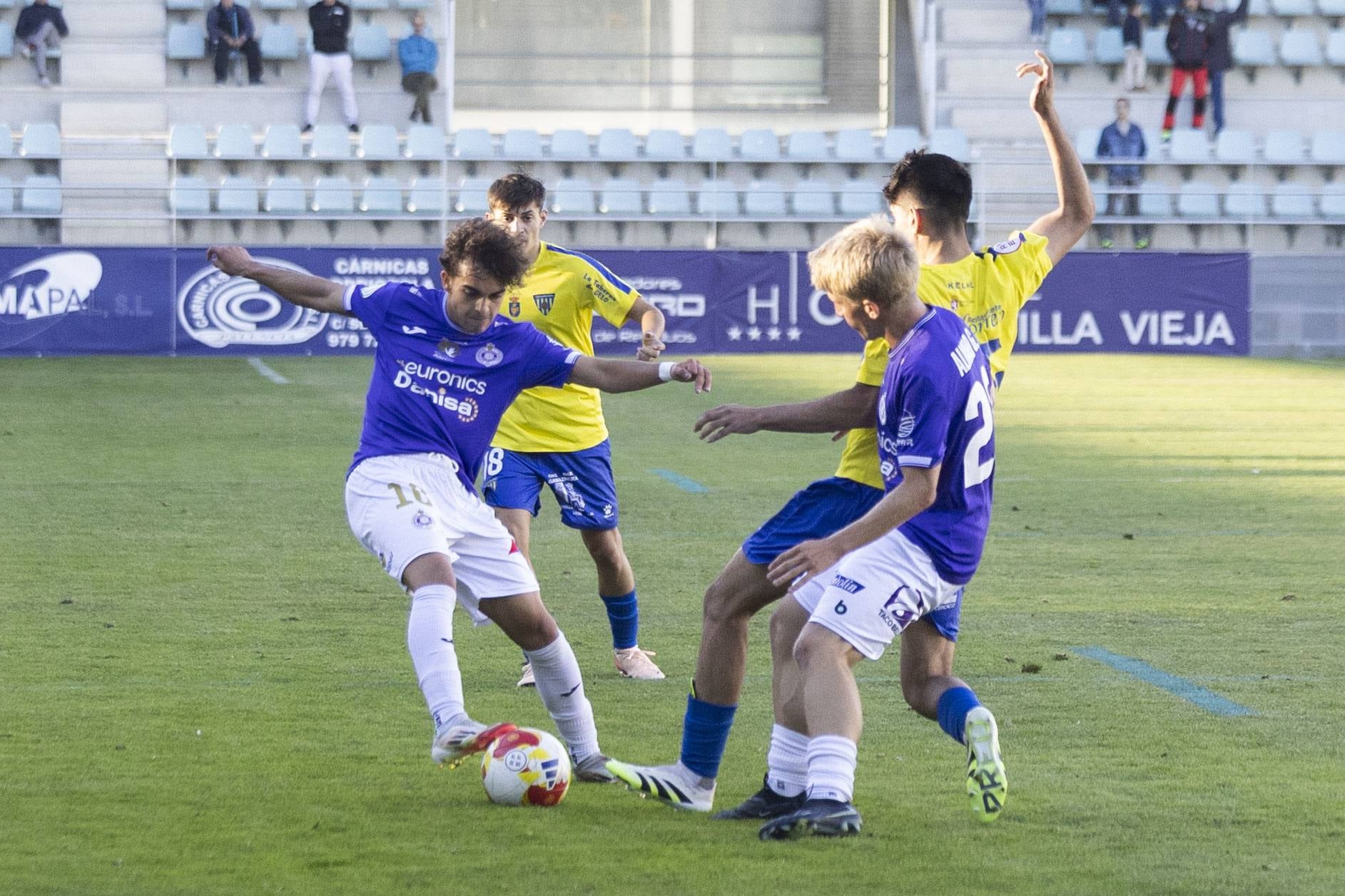 Las imágenes de la derrota del Palencia Cristo ante el Mansillés