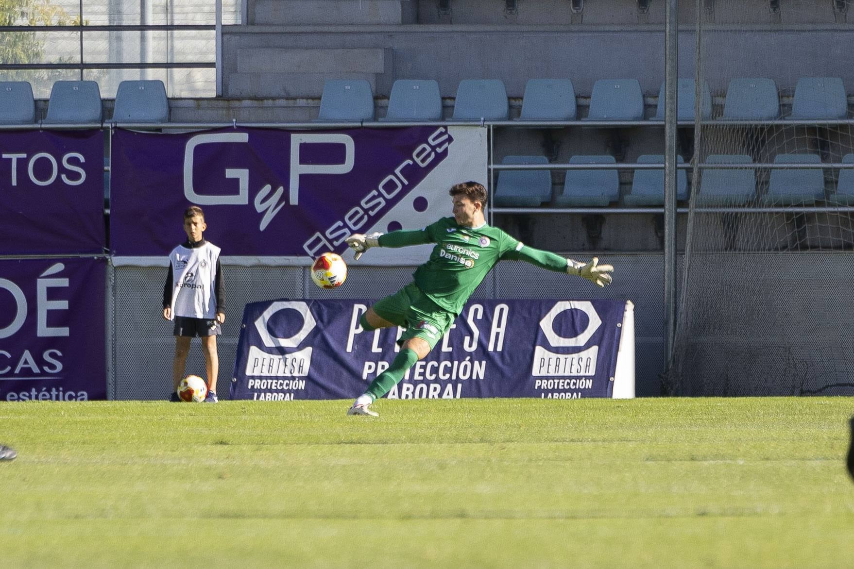Las imágenes de la derrota del Palencia Cristo ante el Mansillés