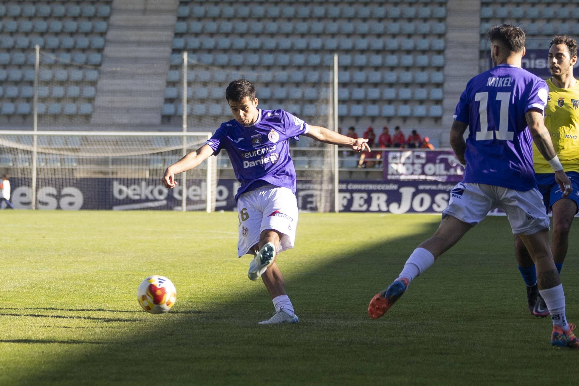 Las imágenes de la derrota del Palencia Cristo ante el Mansillés