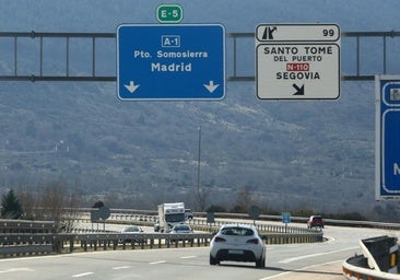 Una manada de caballos invade la autovía A-1 y provoca dos aparatosos accidentes