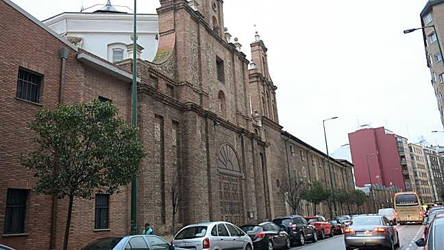 Imagen después - Fachada del Real Colegio de San Albano, más conocido como Colegio de los Ingleses.
