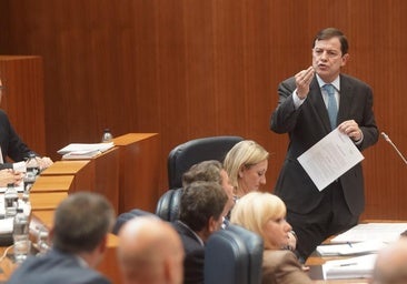 El choque PP-Vox, protagonista de nuevo en un pleno de Las Cortes de clima preelectoral