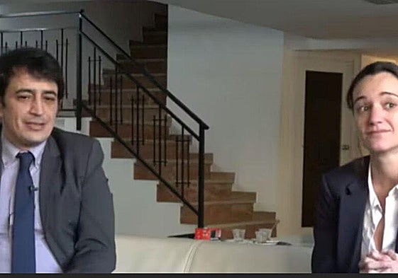 Simón Pérez y Silvia Charro durante una entrevista.