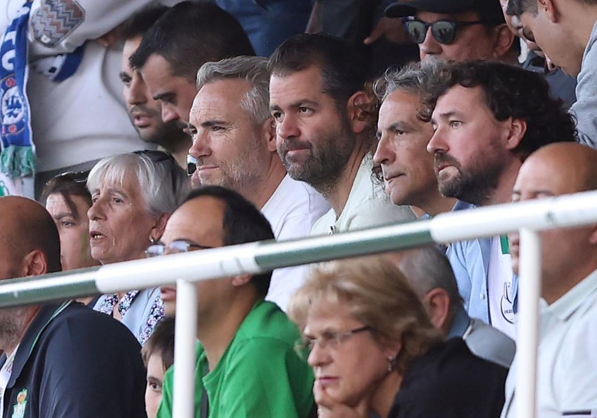 El copresidente del Real Valladolid, Gabriel Solares, junto a Jorge Santiago, el pasado sábado en Canterac.