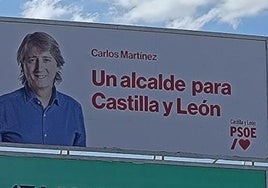 La valla del candidato socialista, junto a la vía de Ariza en Valladolid.