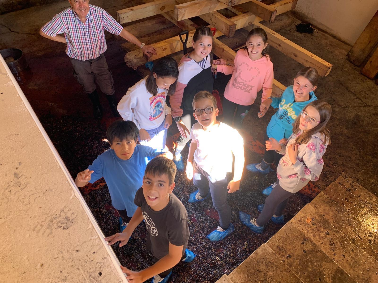 Alumnos de Baltanás celebran la Fiesta de la Vendimia