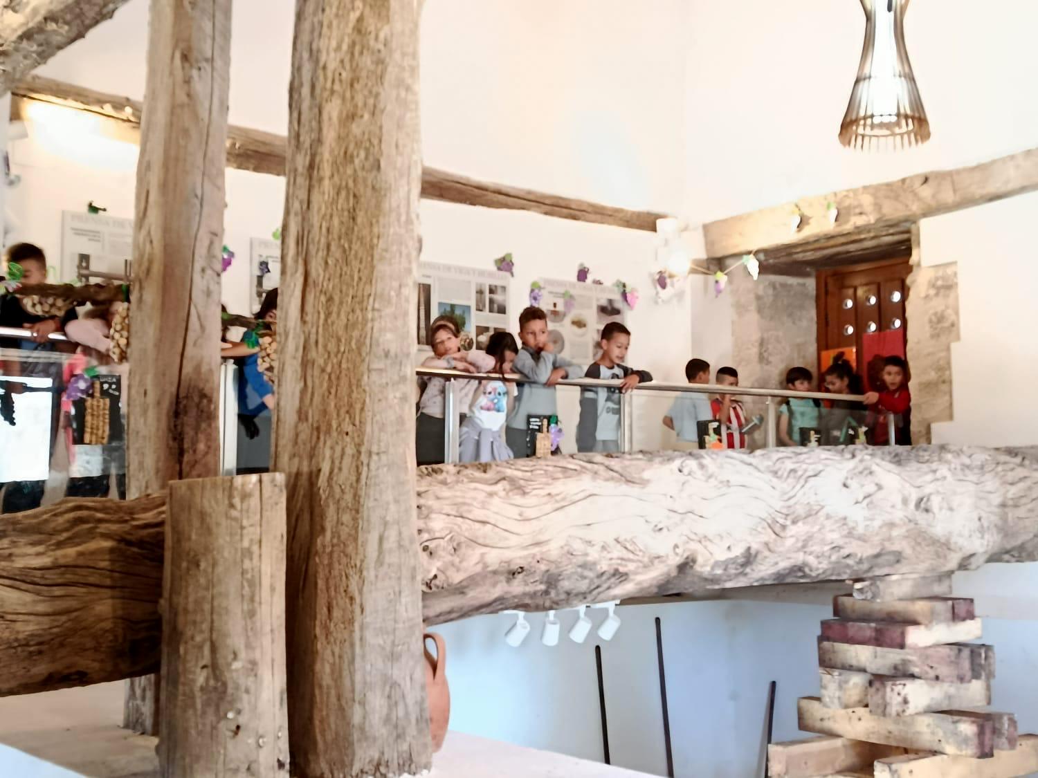 Alumnos de Baltanás celebran la Fiesta de la Vendimia