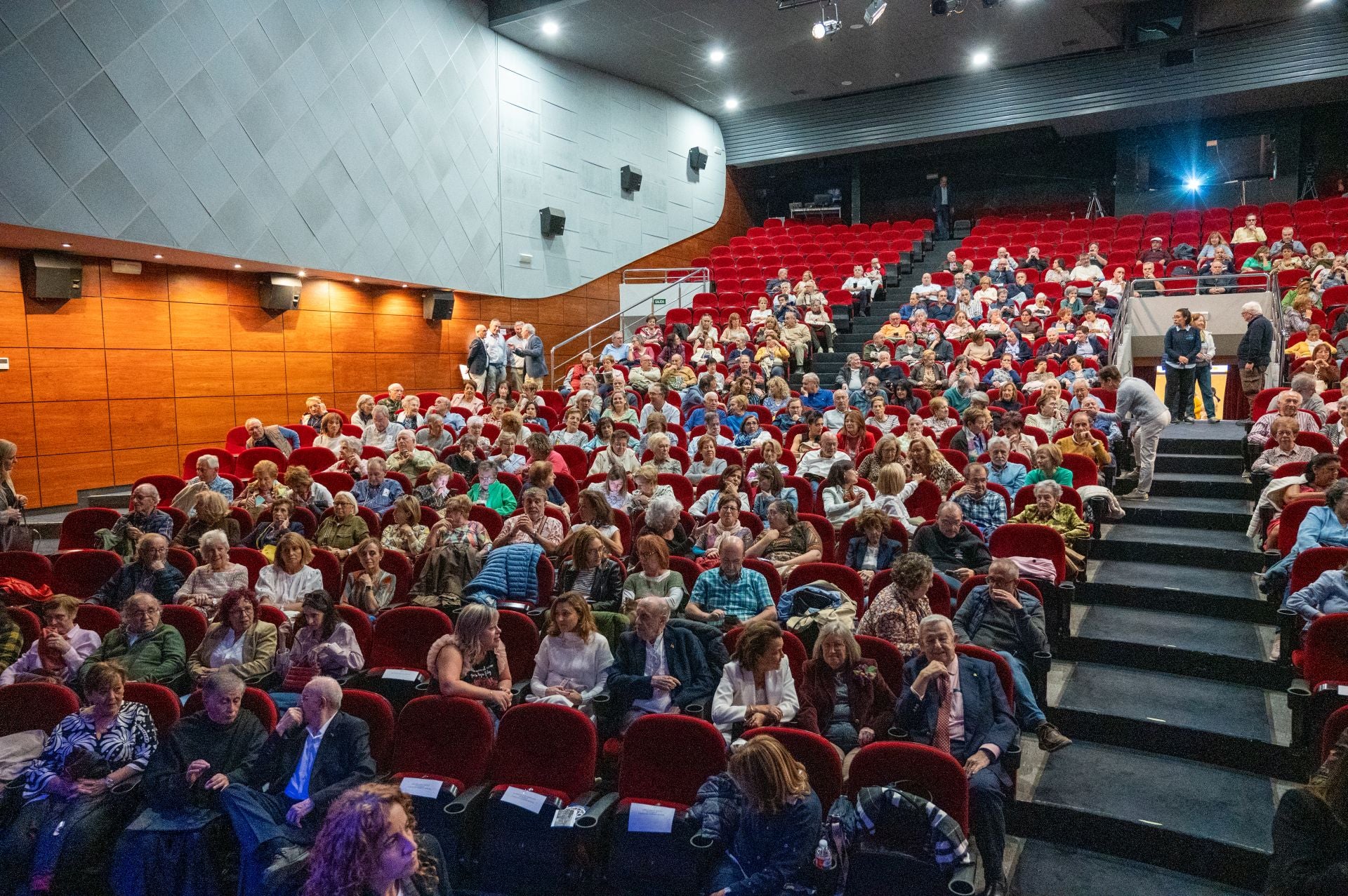 Palencia dedica otro sentido homenaje a Nicolás Castellanos