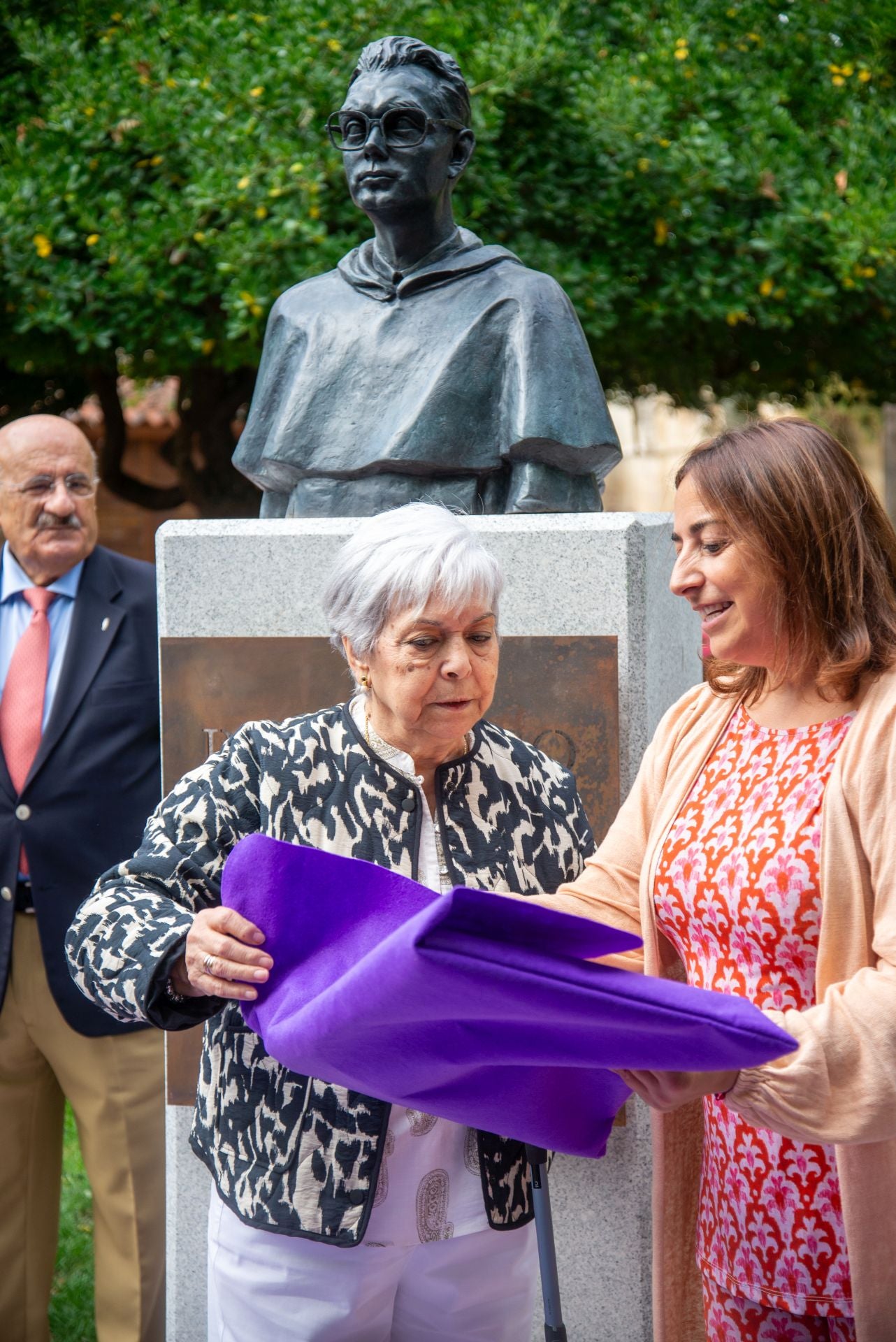 Así ha sido el homenaje al padre Gago en Palencia