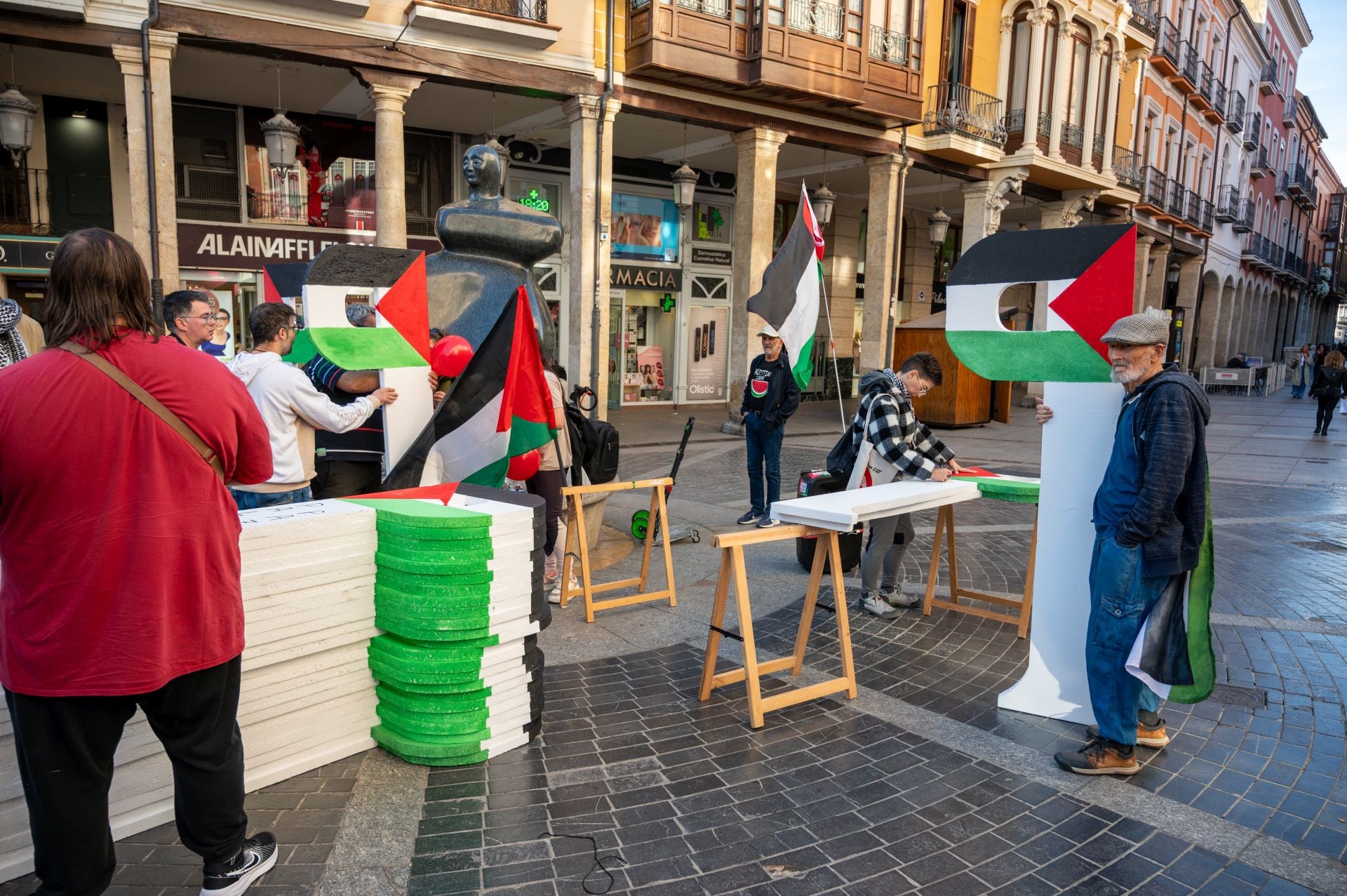 Las P de Palestina y de paz se unen en Palencia