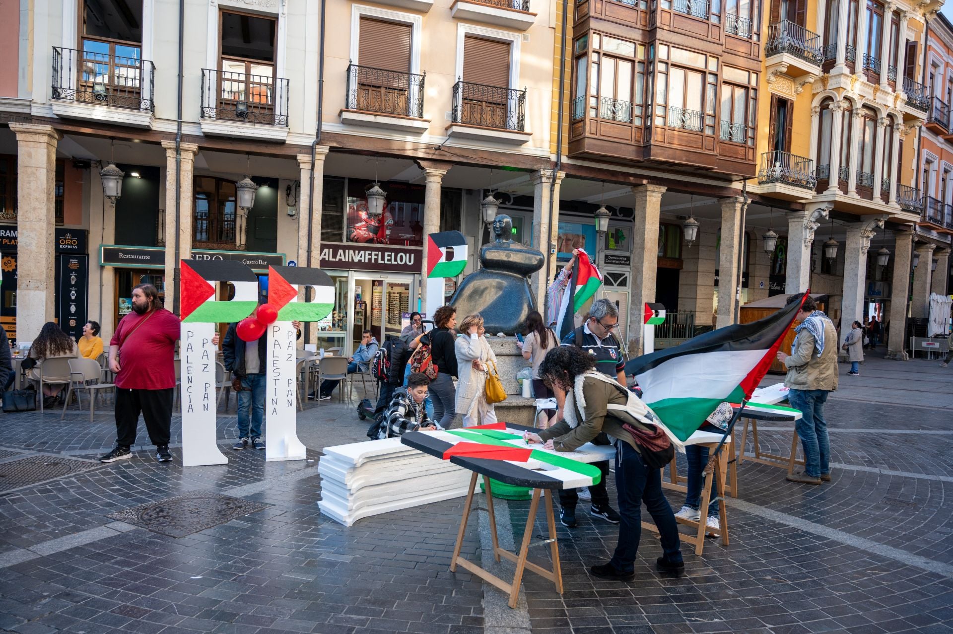 Las P de Palestina y de paz se unen en Palencia