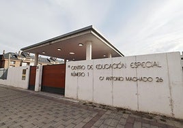 La fachada del colegio Especial Nº1 de Valladolid.