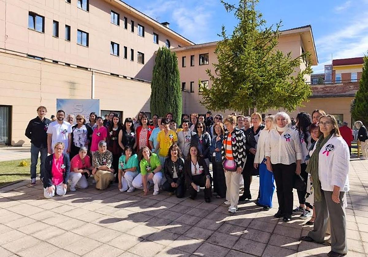 Antiguas y actuales trabajadoras del Centro Sociosanitario Guardo.