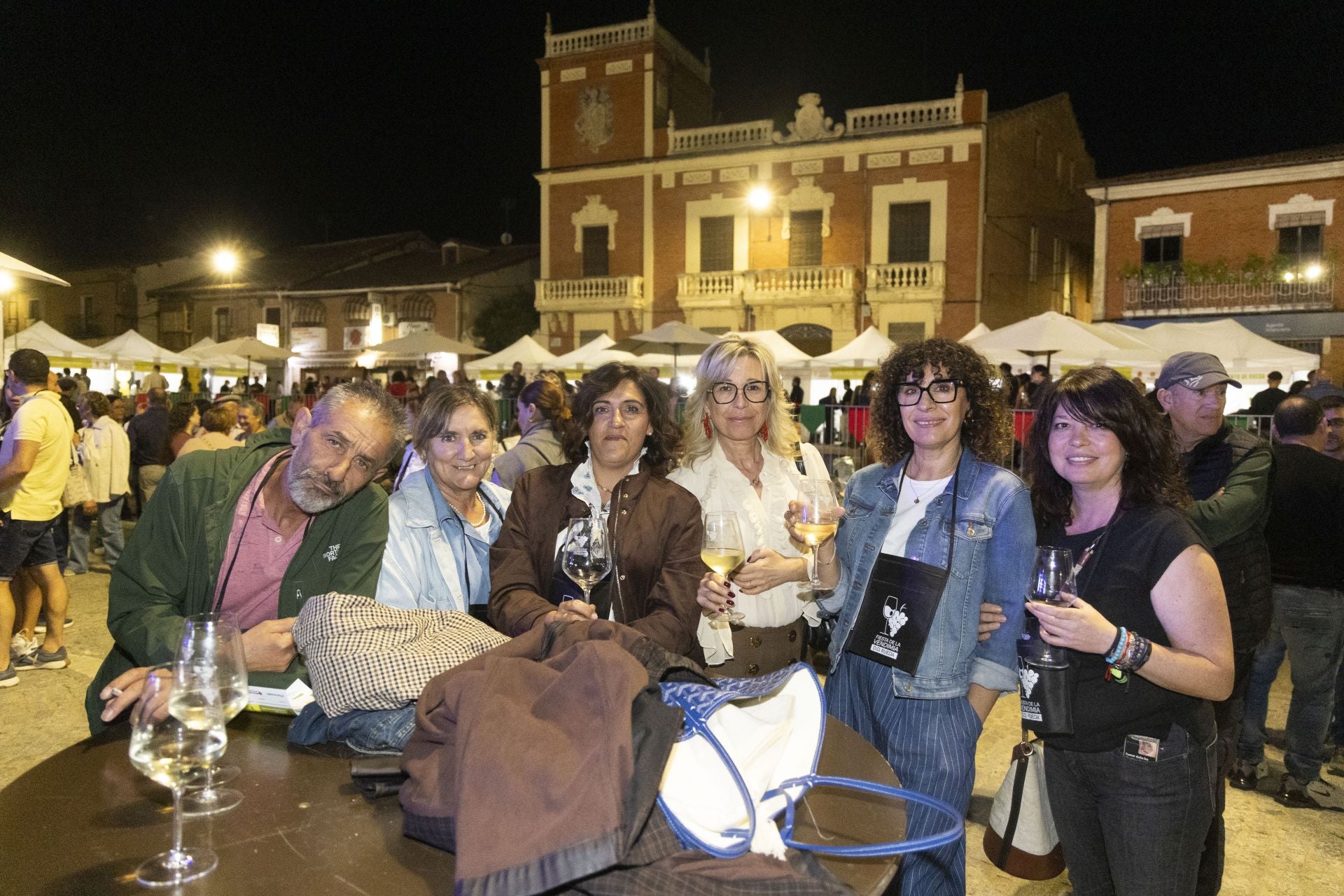 El buen ambiente marida con los vinos de la D.O. Rueda