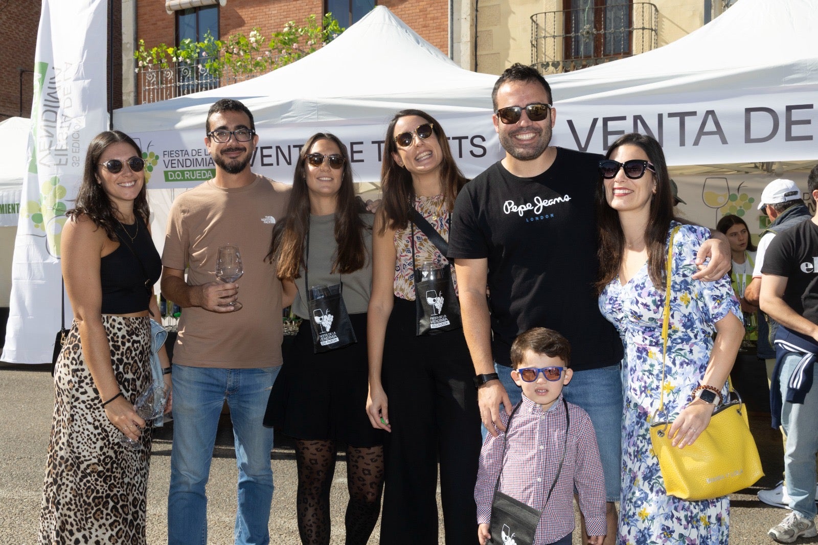 Desde Santander y Valencia, para visitar a sus amigos en Rueda.