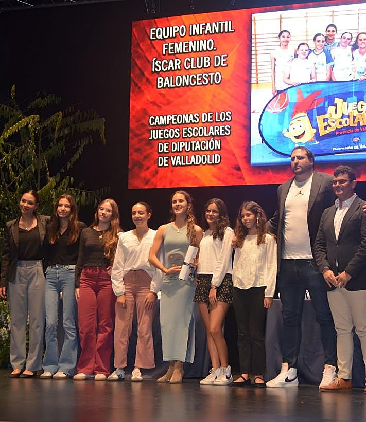 Imagen secundaria 2 - Íscar reconoce a los grandes protagonistas del año en su I Gala del Deporte
