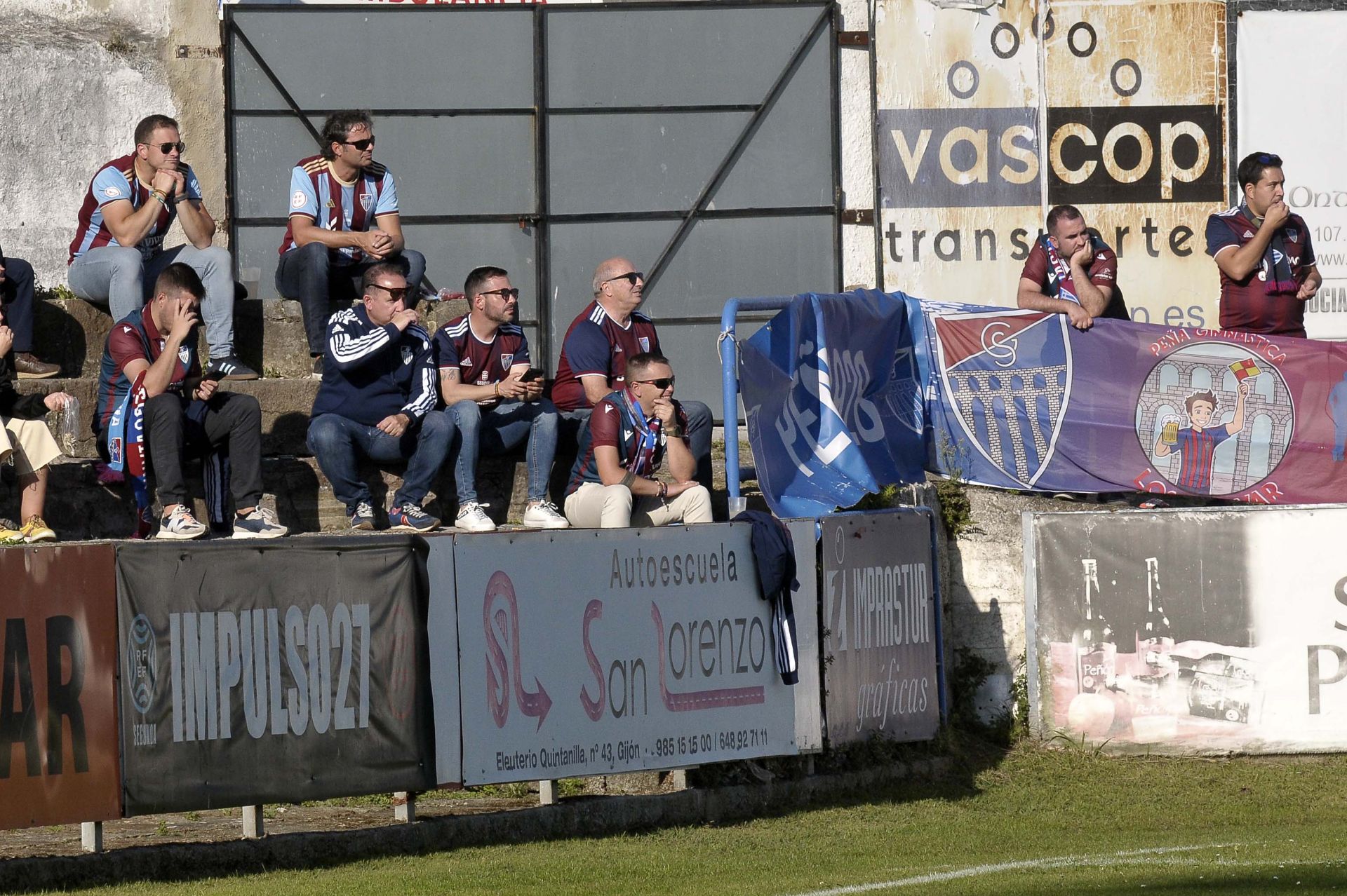 Fotos del partido entre el Marino de Luanco y la Segoviana