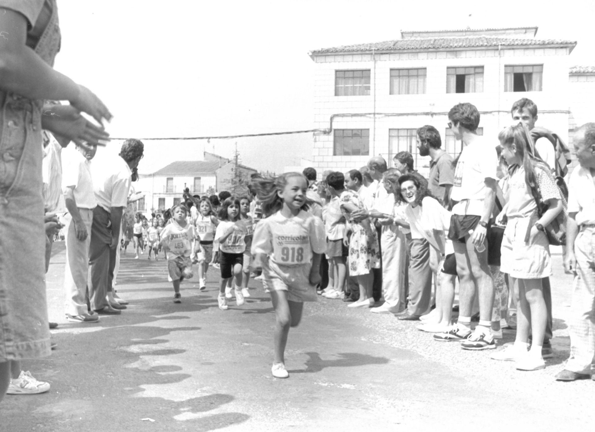 Carrera infantil celebrada durante las fiestas de 1991.