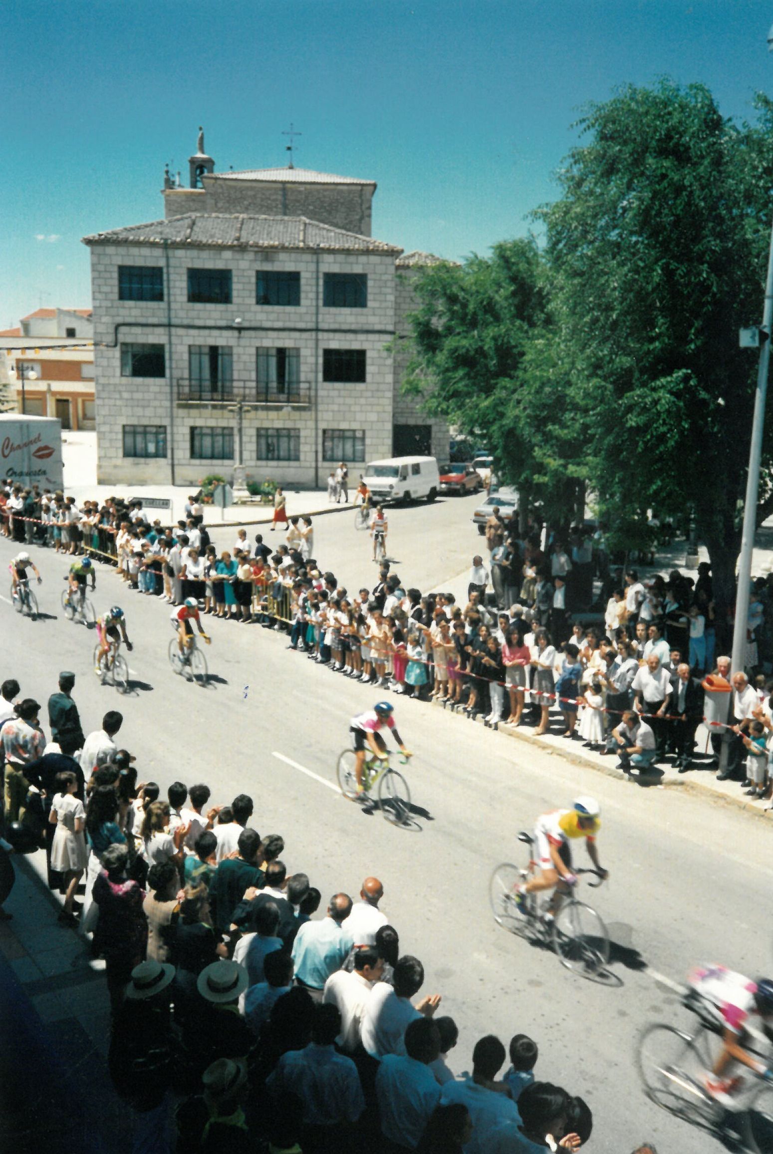 Carrera ciclista celebrada durante las fiestas de 1999.