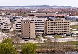 Promociones de vivienda en el paseo del Obregón y la calle Frambuesa, en una imagen de archivo.