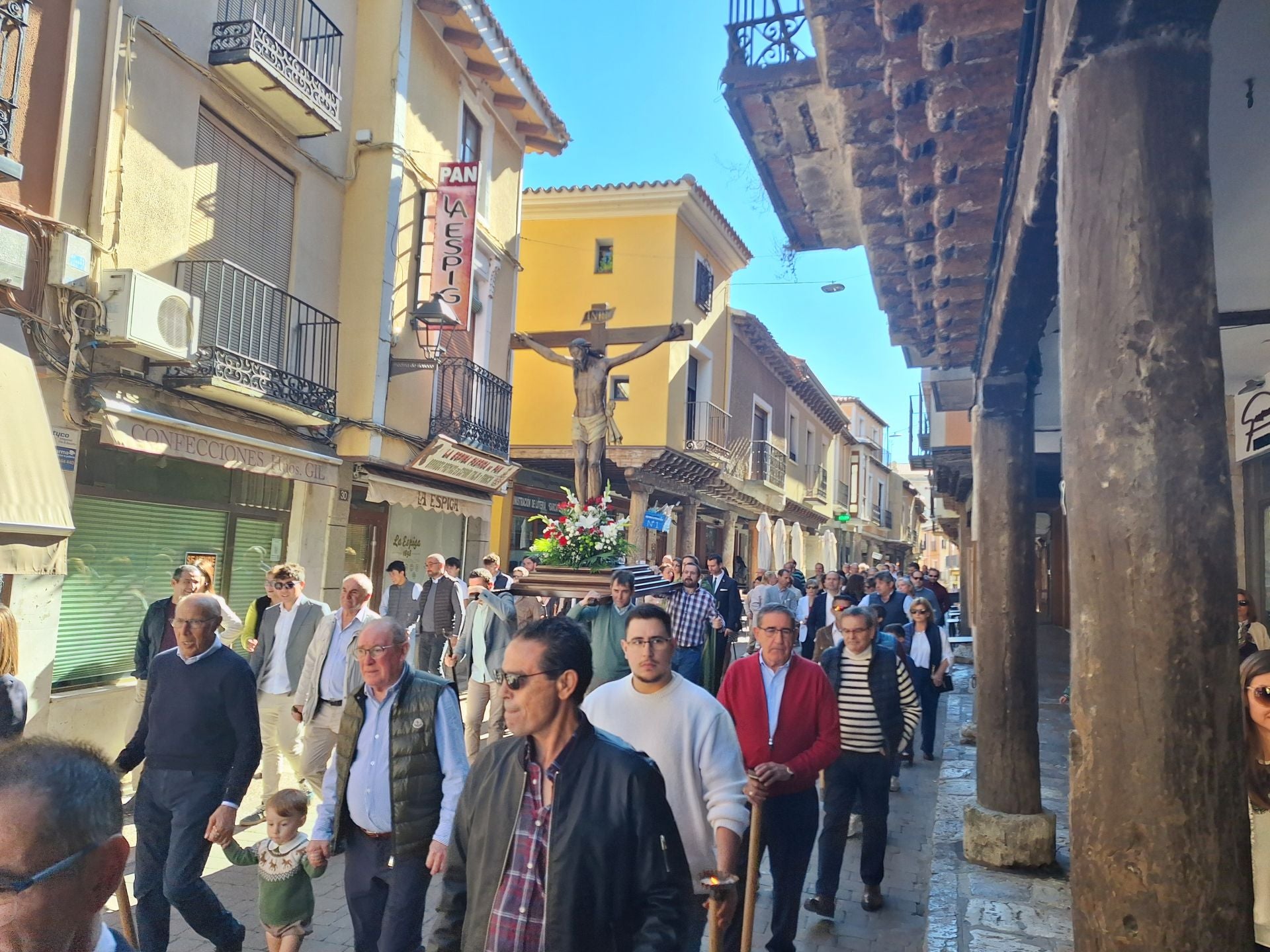 Las imágenes de la procesión de El Cristo de las Puertas en Medina de Rioseco