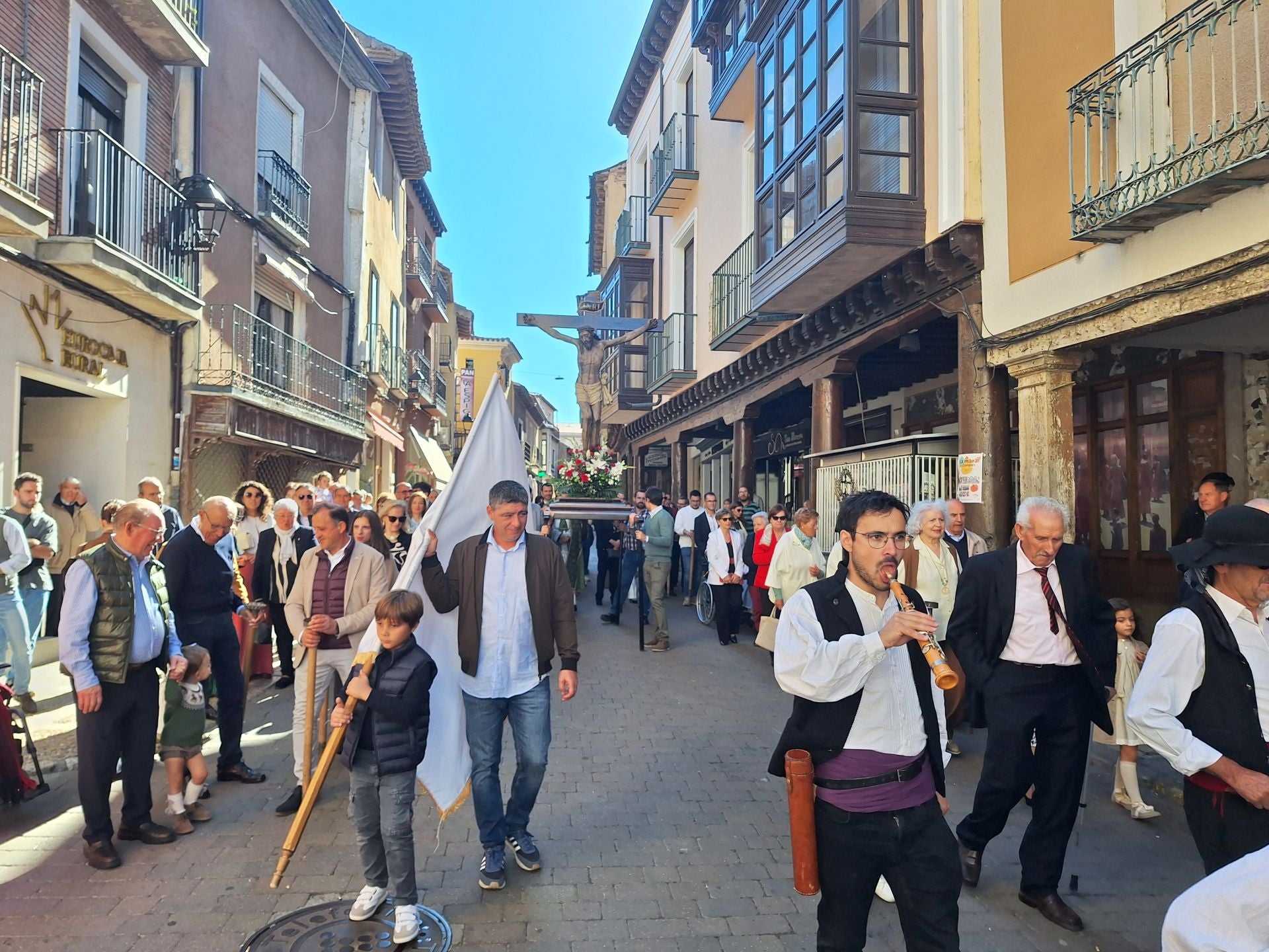 Las imágenes de la procesión de El Cristo de las Puertas en Medina de Rioseco
