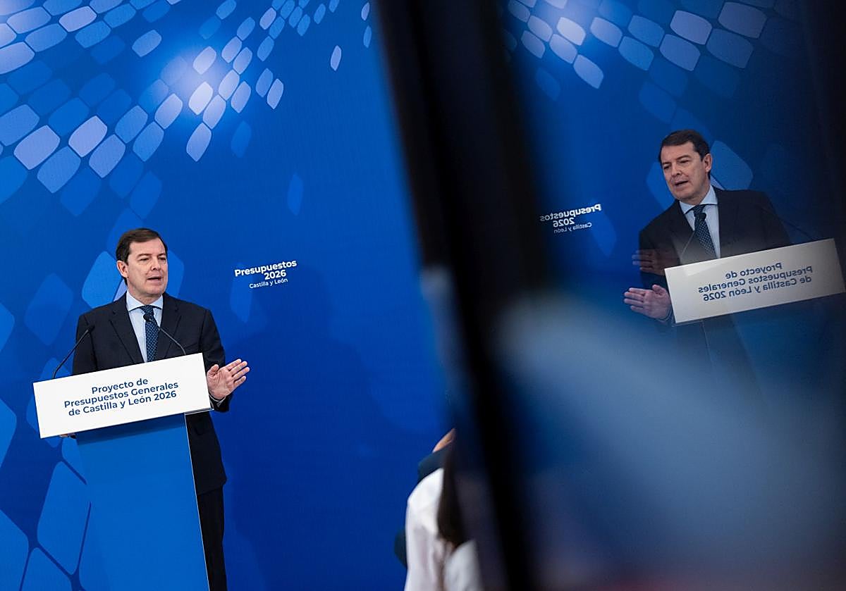 Alfonso Fernández Mañueco, durante su comparecencia ante los medios.