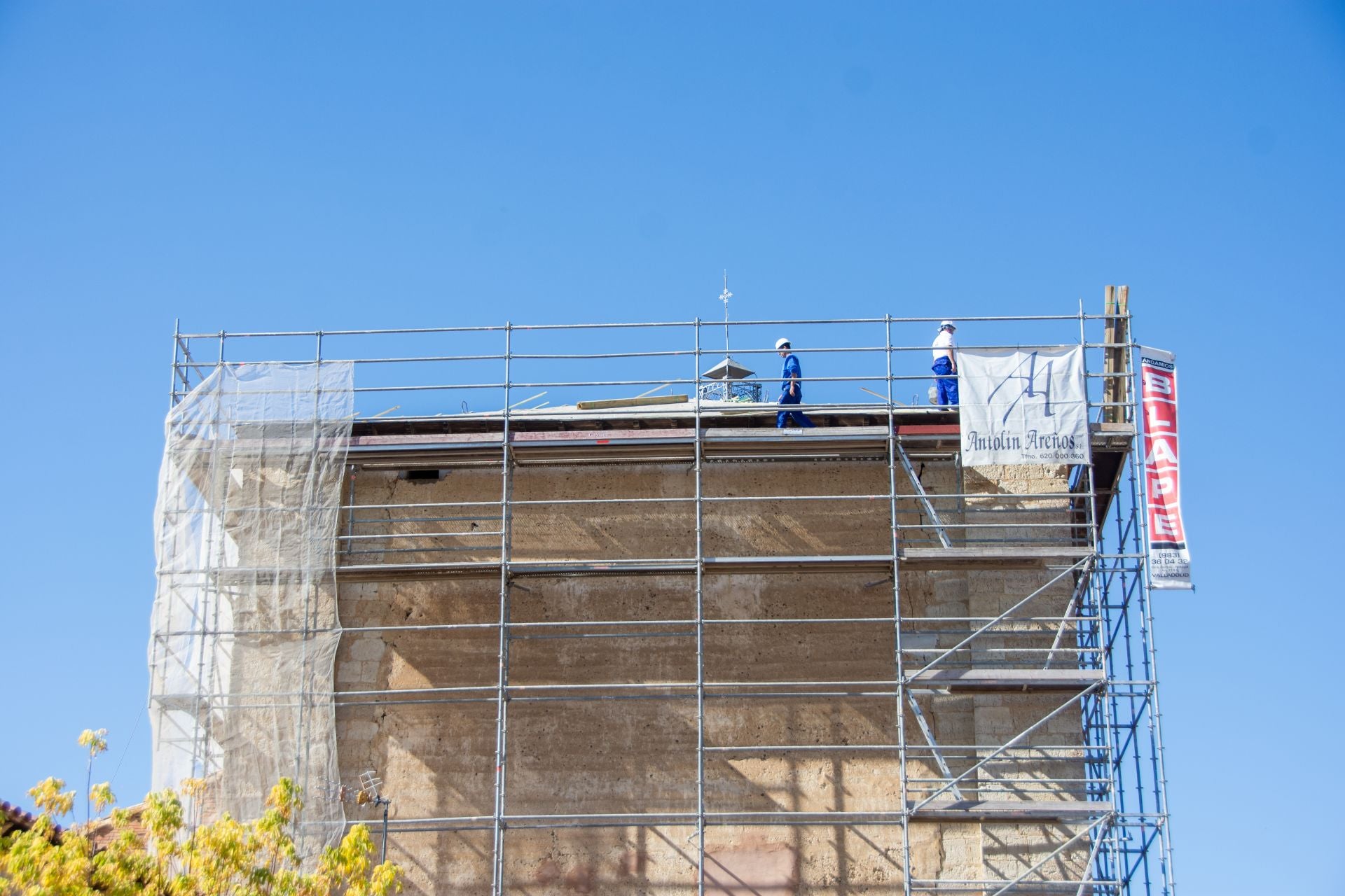 Así avanzan las obras de mejora de la iglesia de Grijota