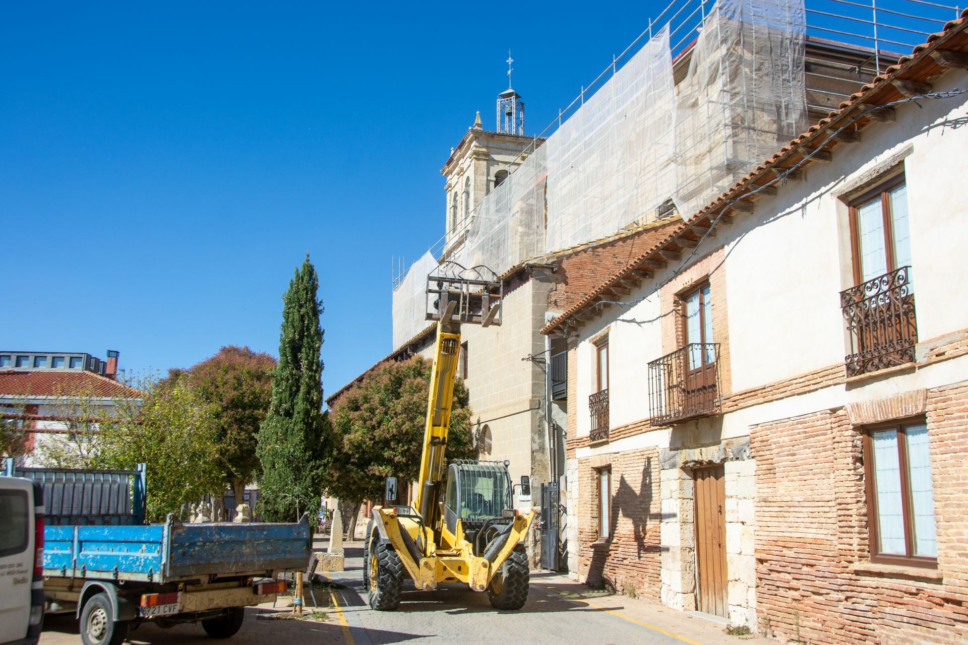 Así avanzan las obras de mejora de la iglesia de Grijota