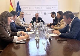 El ministro de Política Territorial y Memoria Democrática, Ángel Víctor Torres, se reúne con Unión del Pueblo Leonés.