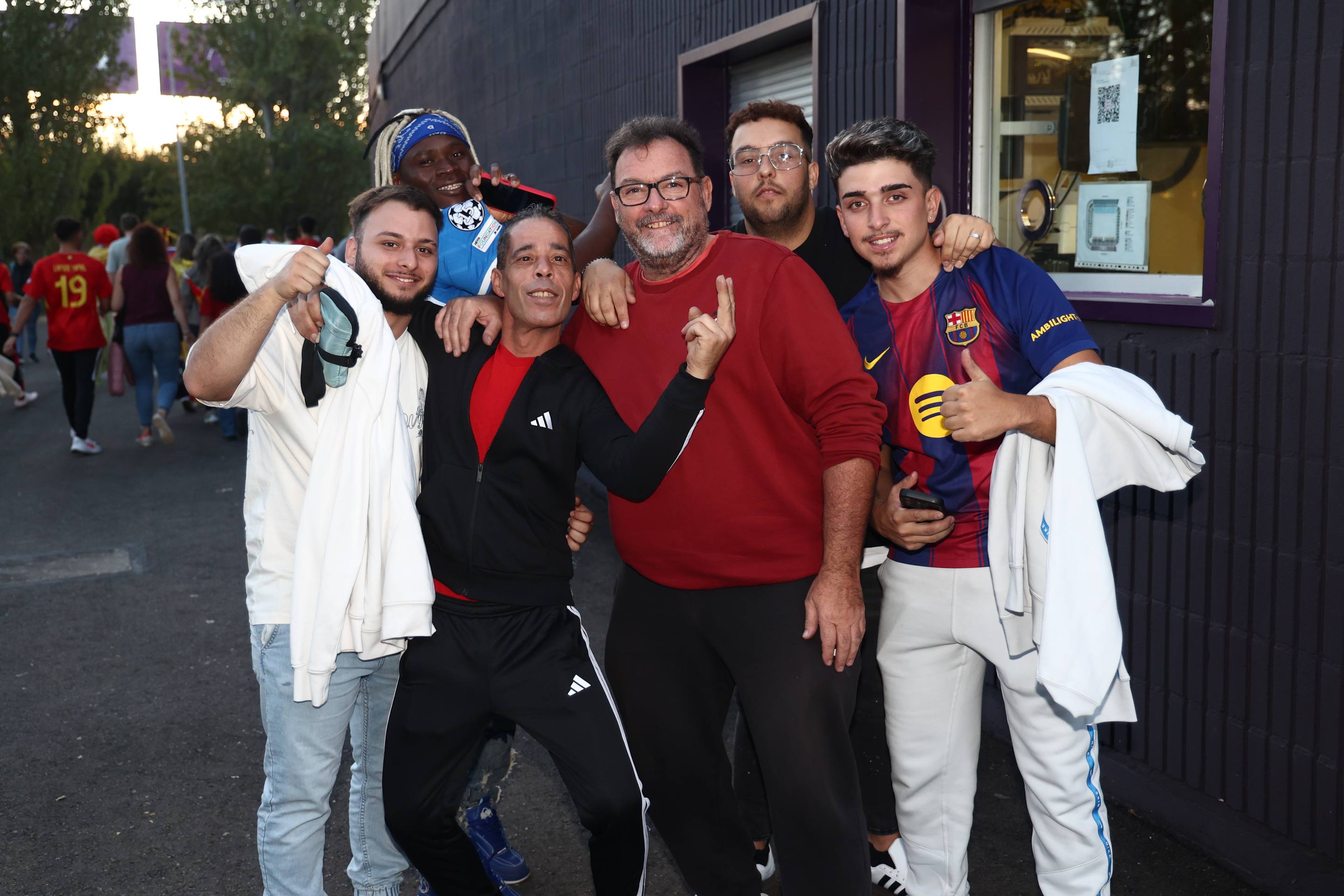 Las imágenes del ambiente en la previa del España-Bulgaria