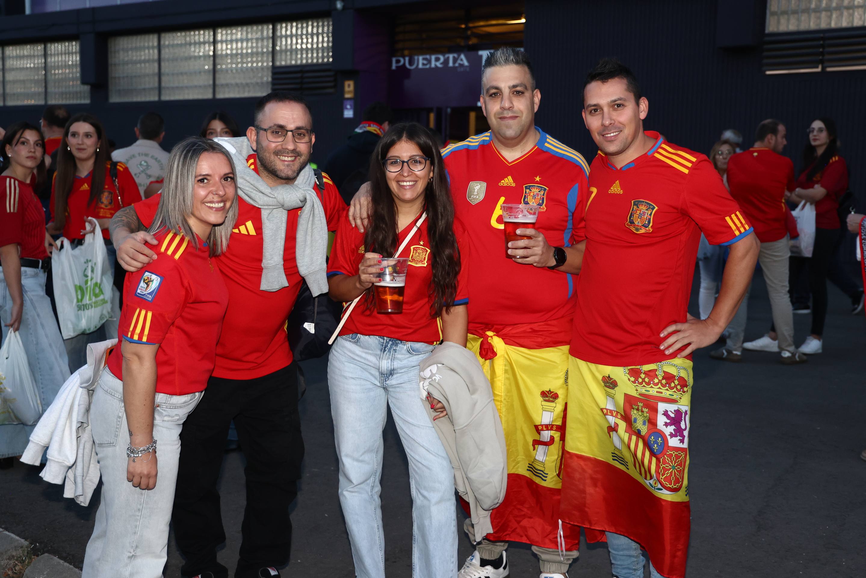 Las imágenes del ambiente en la previa del España-Bulgaria