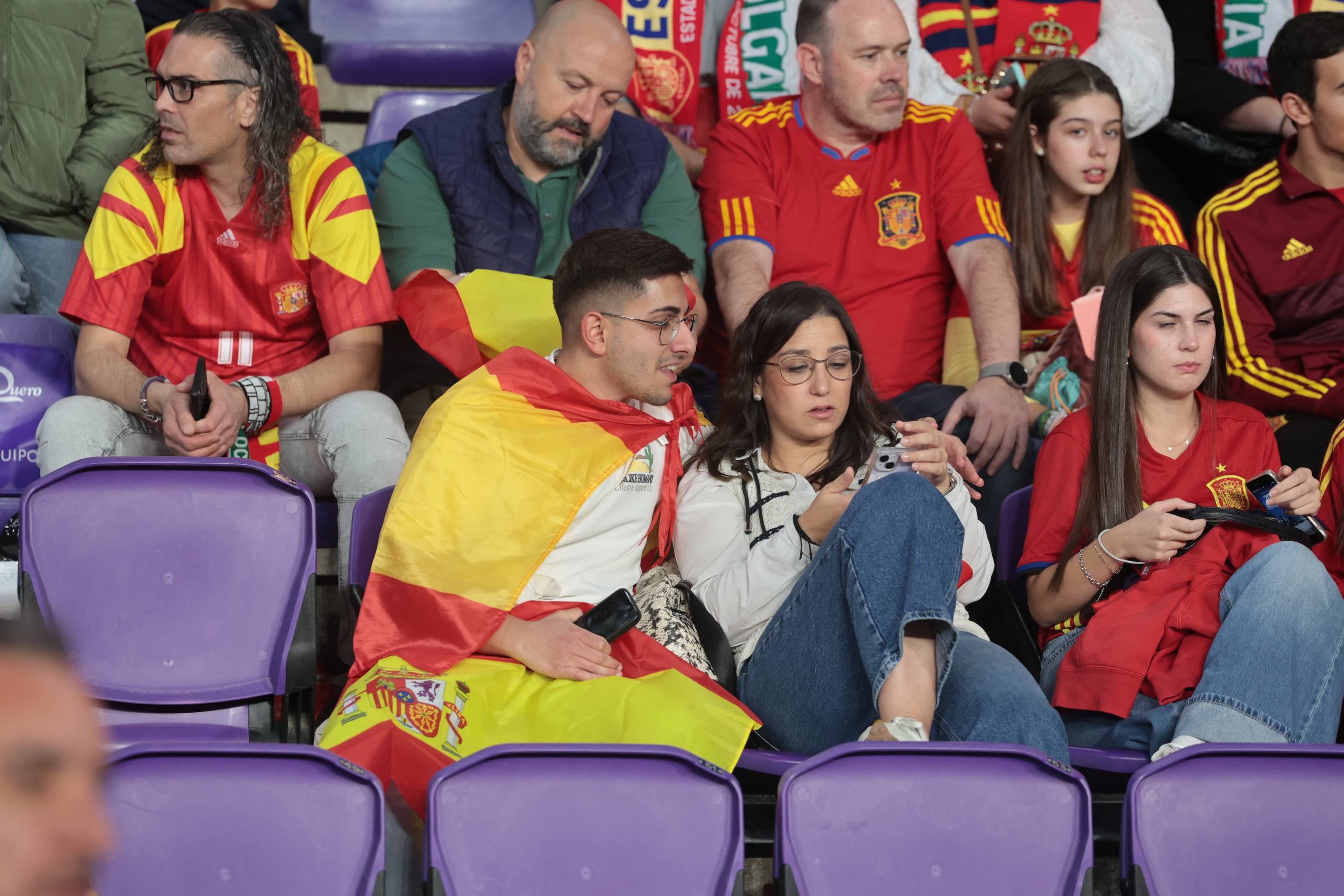 Búscate en la grada del José Zorrilla (1/4)