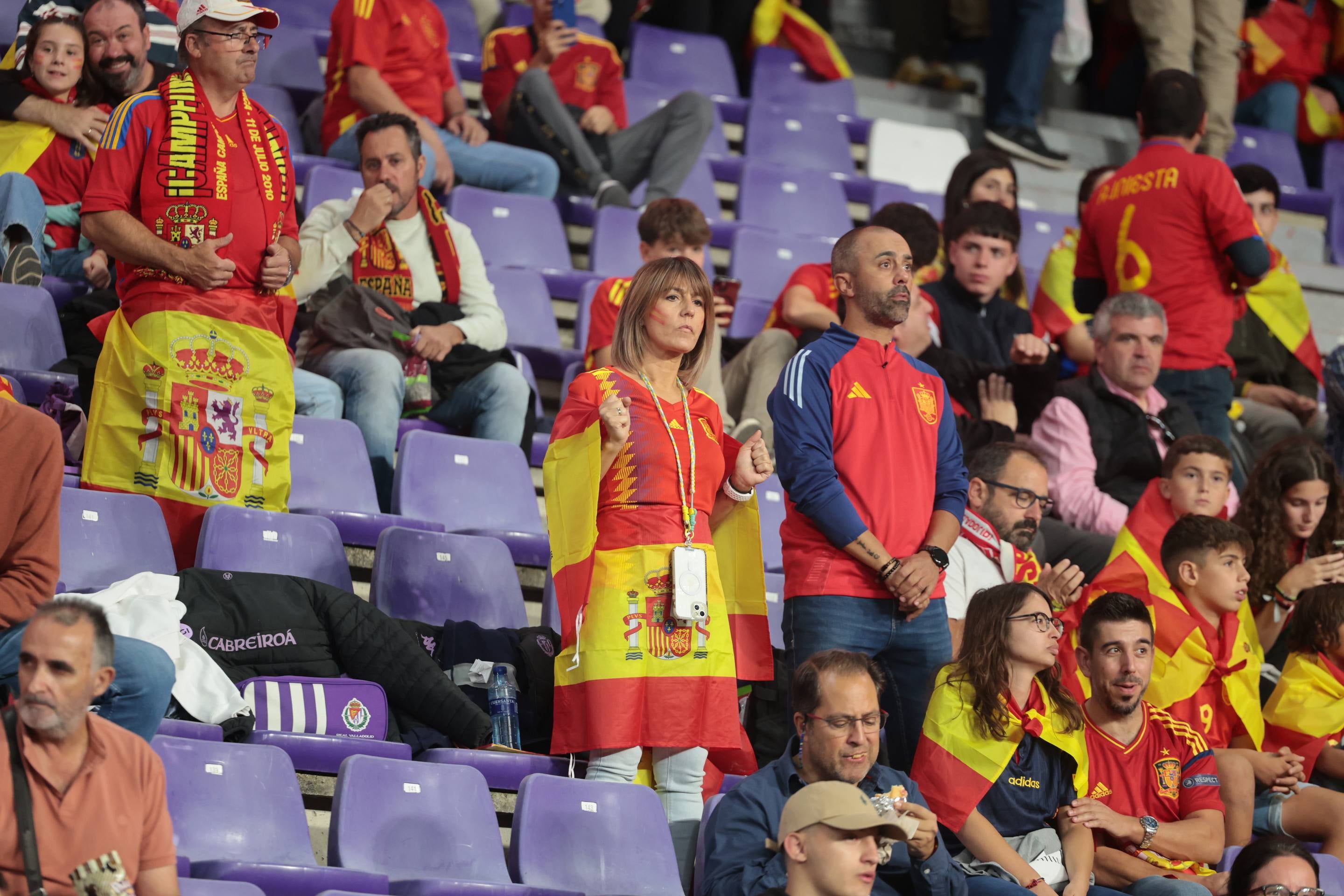 Búscate en la grada del José Zorrilla (1/4)