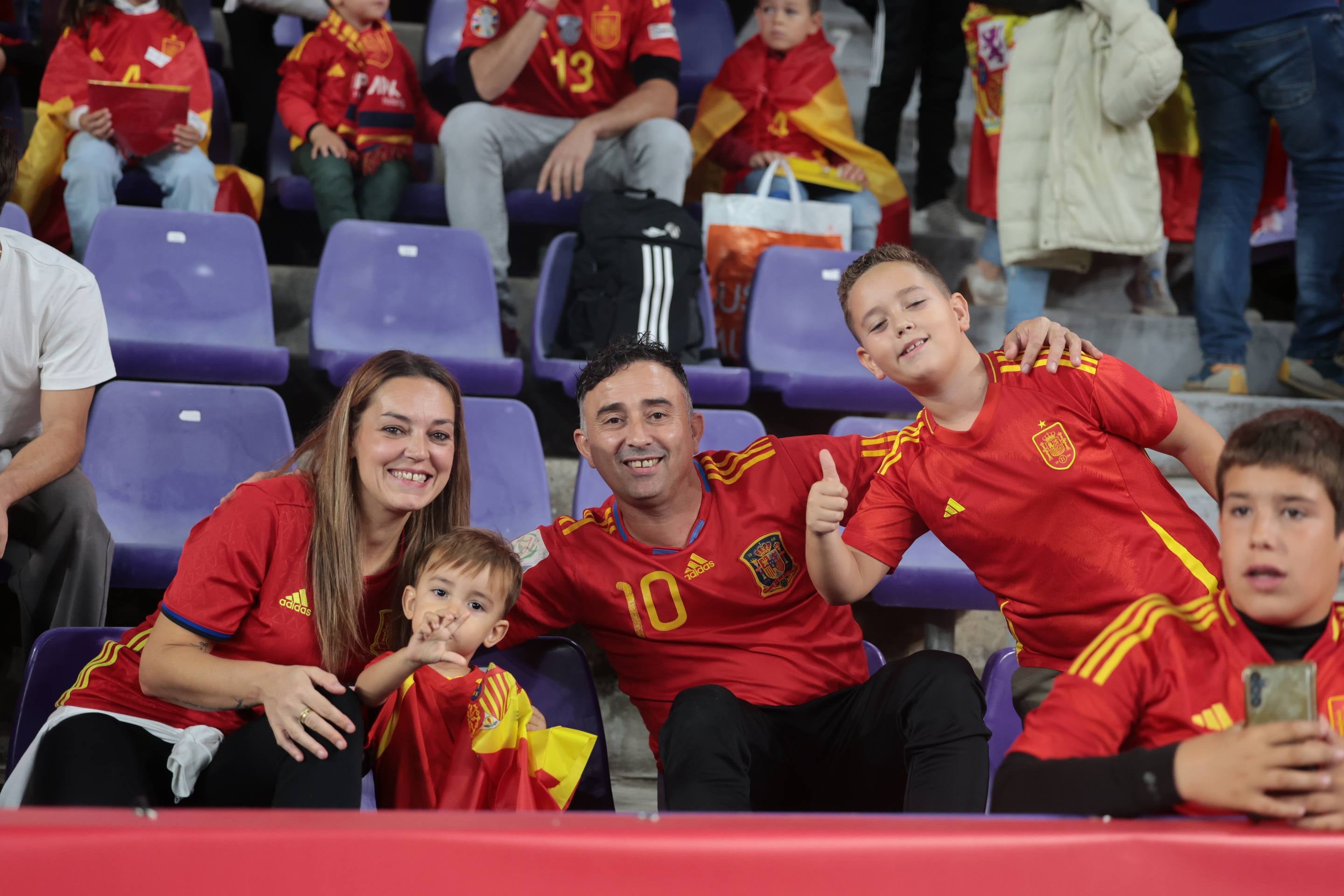 Búscate en la grada del José Zorrilla (3/4)