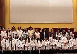 Profesionales sanitarios que participan en el proyecto Cantantes por la Salud.