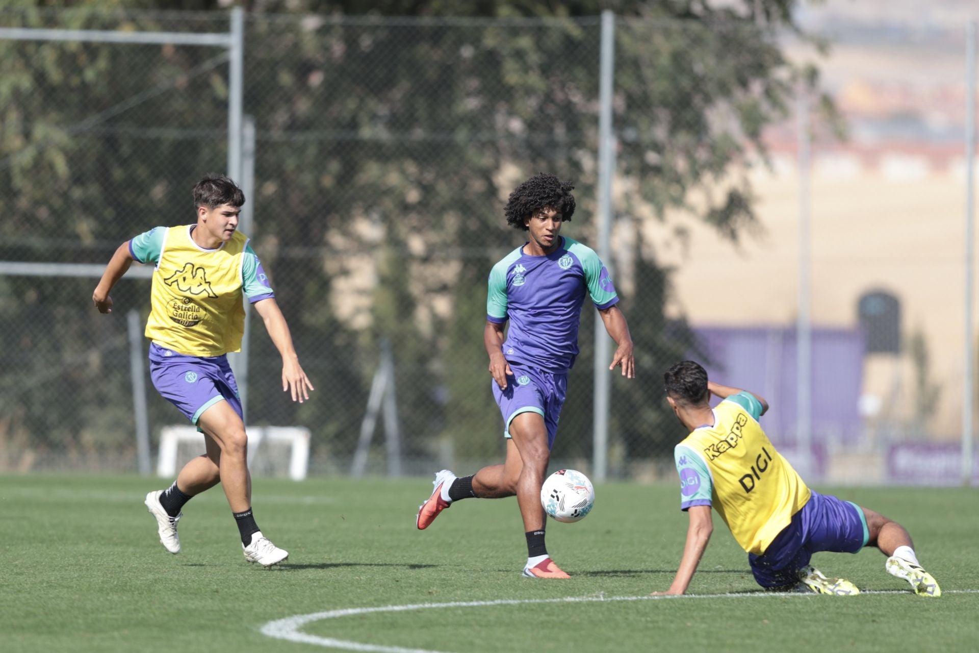 Las imágenes del entrenamiento del Real Valladolid tras la victoria en Burgos