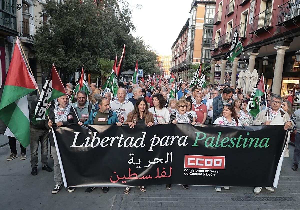 Las imágenes de la manifestación de la Plataforma Solidaria con Palestina de Valladolid