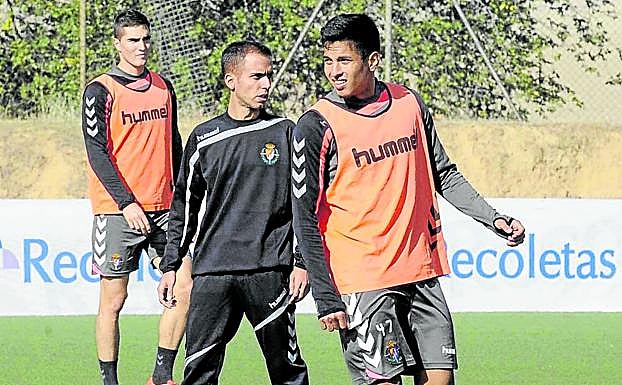 Borja, dirigiendo un entrenamiento del Promesas en octubre de 2015.