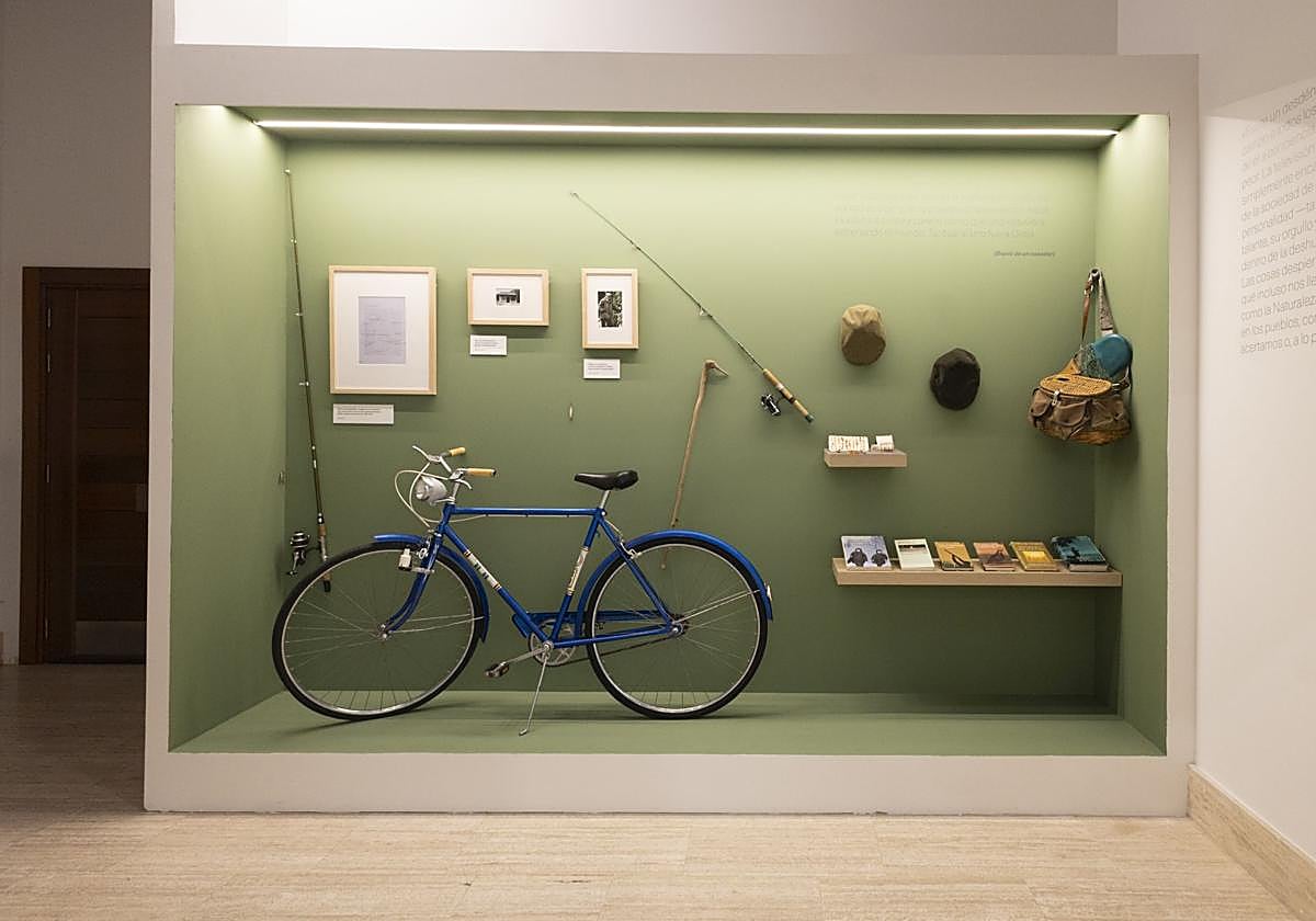 La bicicleta, las cañas y las gorras de Miguel Delibes.