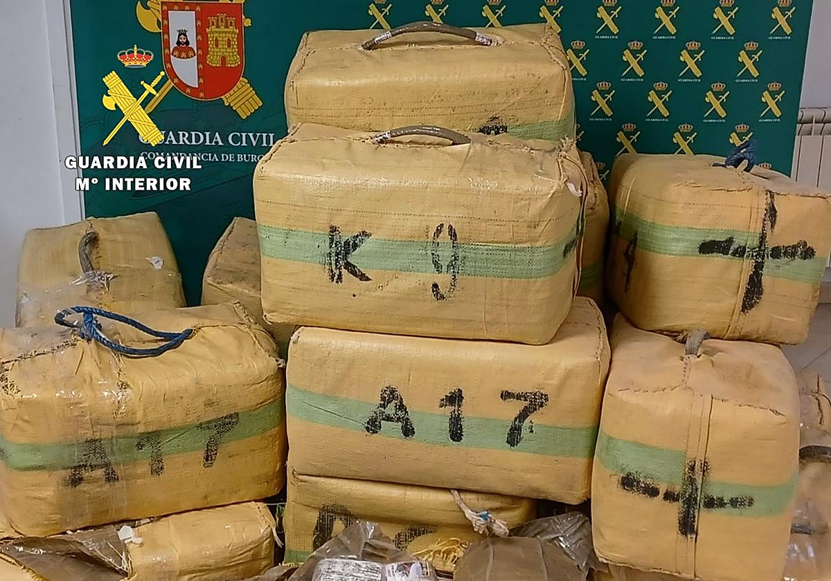 Incautan 720 kilos de hachís en Burgos tras una persecución en la que el conductor logró escapar